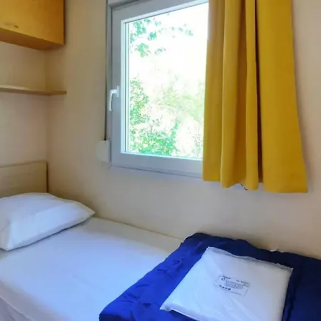 Mobil-home Avec Climatisation - 5 Pers. - Api-1-52-2947 Campsite *